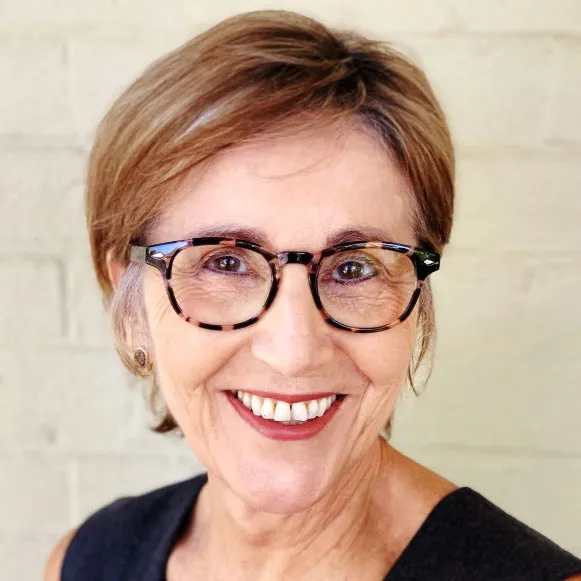 Meet Rhonda Fardell – Receptionist and Office Manager at Sale Street Dental